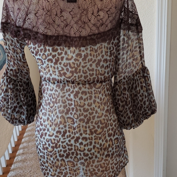 BCBG MAXIAZIRIA BLOUSE - Picture 5 of 7